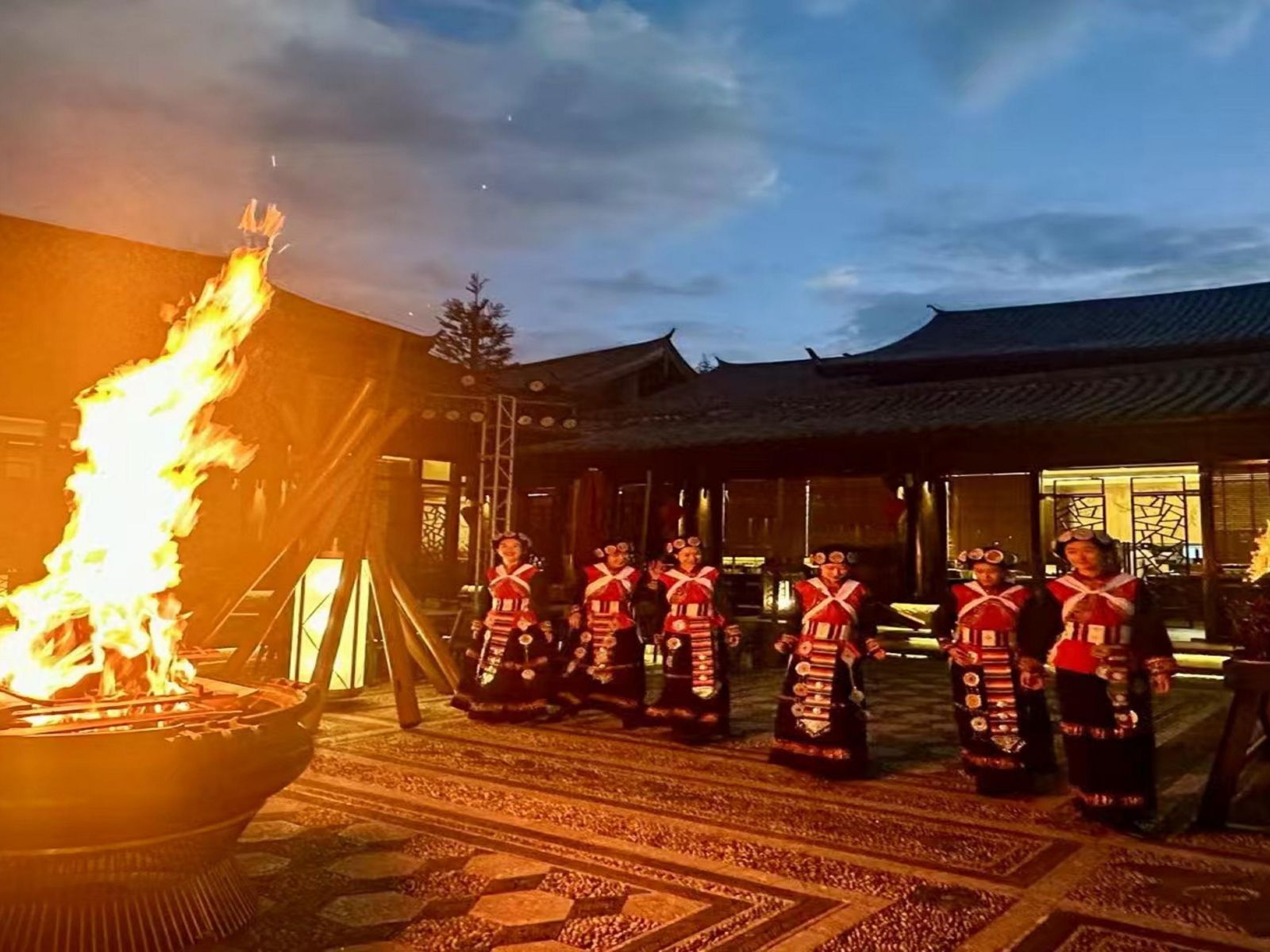 InterContinental Lijiang Ancient Town Resort gardens and pavilions